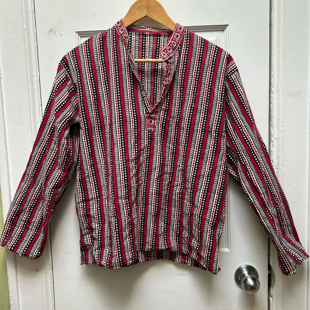 Unique Abstract Shirt, size Small